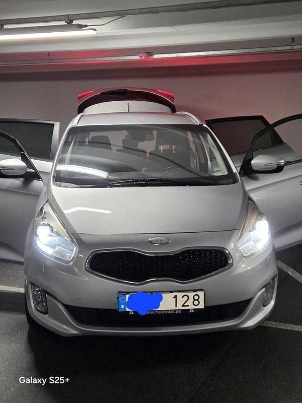 Begagnad 2014 Kia Carens Minibuss | 60 800 kr (Marknadspris) - Bild 1/4