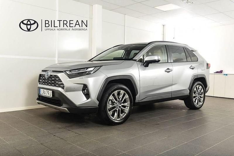 Silver Begagnad 2024 Toyota RAV4 Hybrid Executive SUV | 494 900 kr (Lite dyr) - Bild 1/4