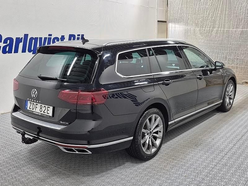 Begagnad VW Passat R-line 200 HK (147 kW) 2022 Svart (svart metallic) Kombi