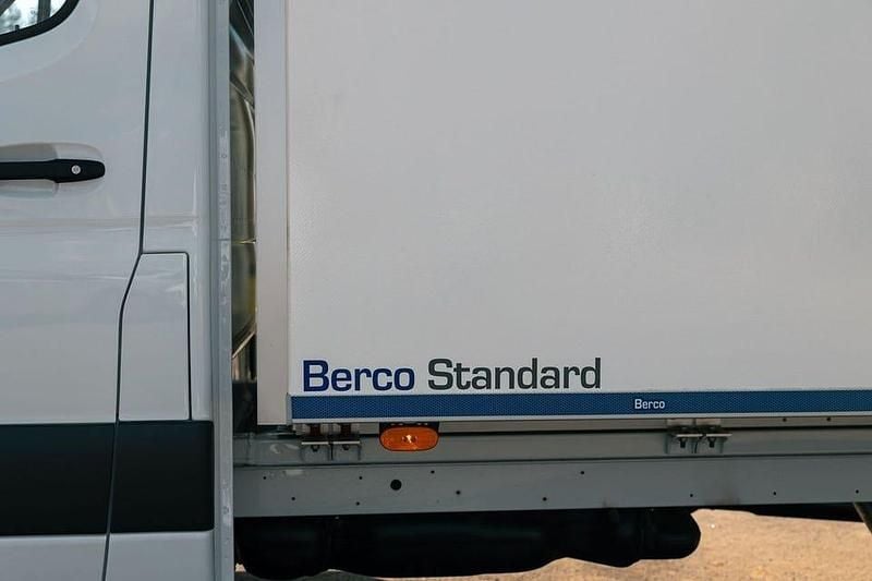 Ny Mercedes E-Sprinter 113 kW (154 HK) 2025 Vit (arktisk vit) Van