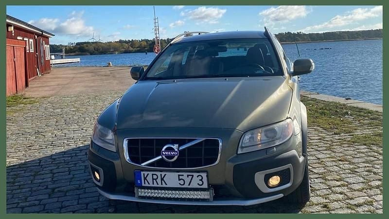 Grön Begagnad 2011 Volvo XC70 Summum SUV | 97 000 kr (Marknadspris) - Bild 1/4