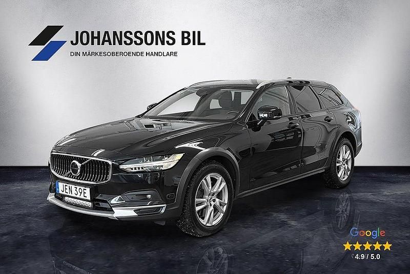 Begagnad Volvo V90 CC Momentum 190 HK (139 kW) 2020 Svart Kombi