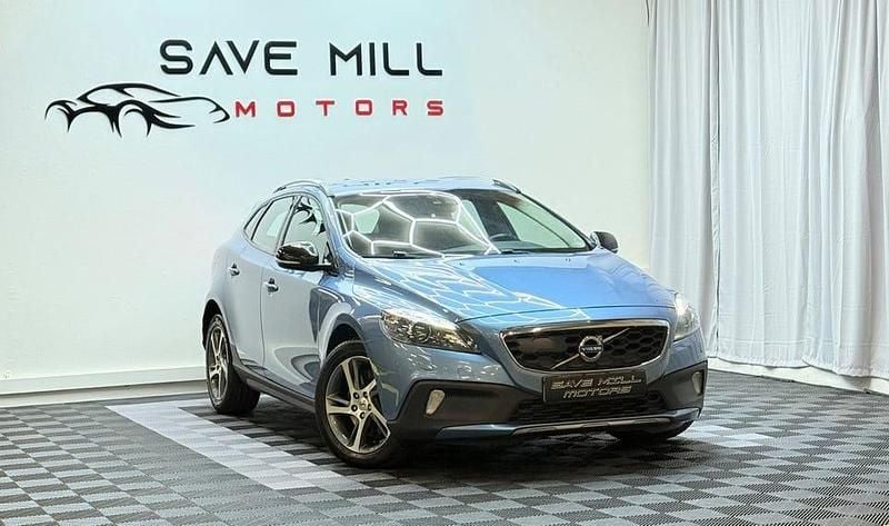 Begagnad Volvo V40 CC 200 HK (147 kW) 2016 Blå Kombi