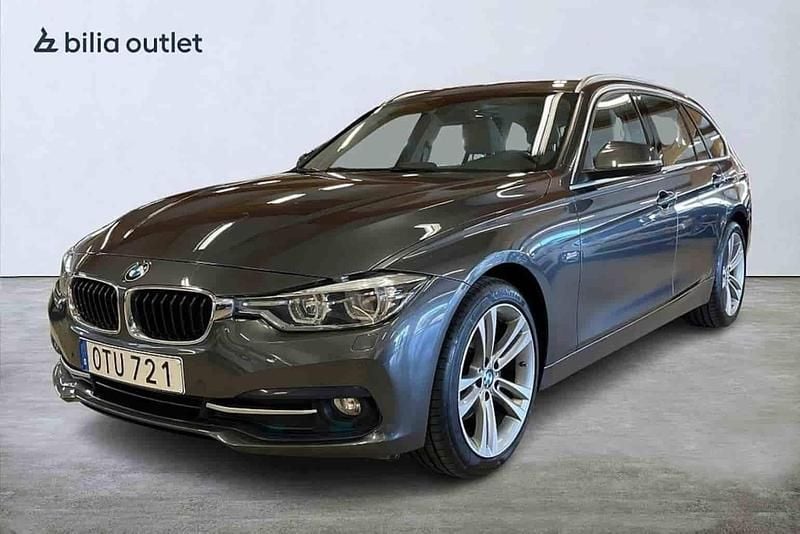 Grå Begagnad 2016 BMW 320 Kombi | 189 900 kr (Marknadspris) - Bild 1/1