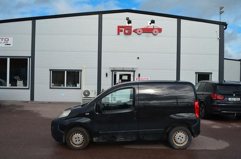 Mörkgrå (grå) Begagnad 2013 Citroën Nemo Minibuss | 15 900 kr (Superpris) - Bild 1/4