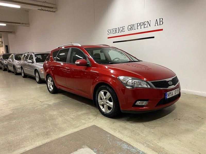 Röd Begagnad 2011 Kia Ceed Sportswagon Kombi | 49 900 kr (Marknadspris) - Bild 1/4