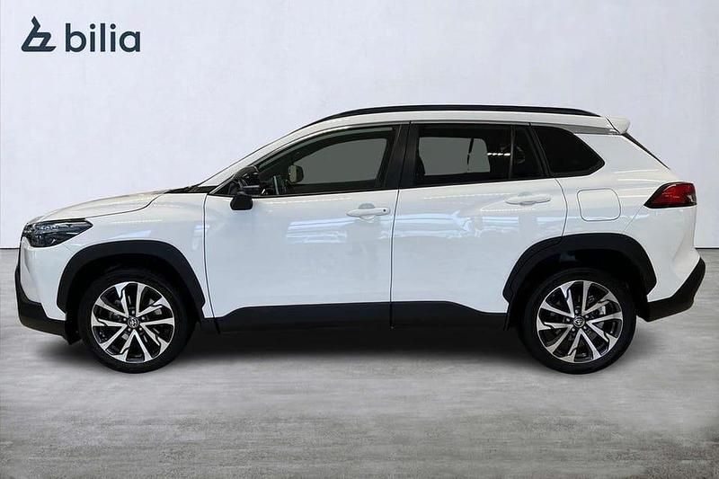 Begagnad Toyota Corolla Cross Style 200 HK (147 kW) 2022 Vit SUV