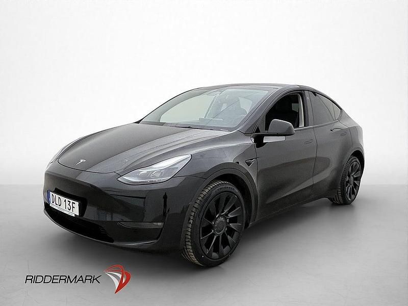 Begagnad Tesla Model Y Long Range AWD 378 kW (514 HK) 2022 Svart SUV
