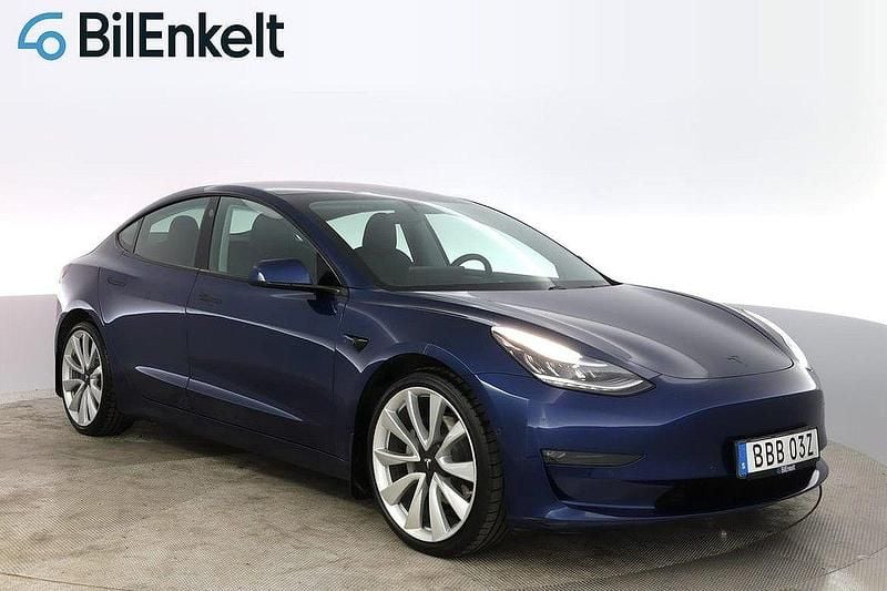Blå Begagnad 2019 Tesla Model 3 Long Range AWD Sedan | 259 900 kr (Marknadspris) - Bild 1/4