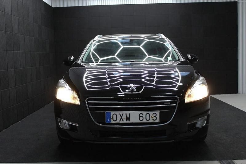 Begagnad Peugeot 508 SW 112 HK (82 kW) 2011 Svart Kombi
