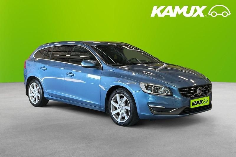 Blå Begagnad 2014 Volvo V60 Momentum Kombi | 126 800 kr (Bra pris) - Bild 1/4