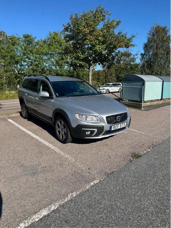 Silver Begagnad 2016 Volvo XC70 Standard SUV | 229 000 kr (Marknadspris) - Bild 1/4