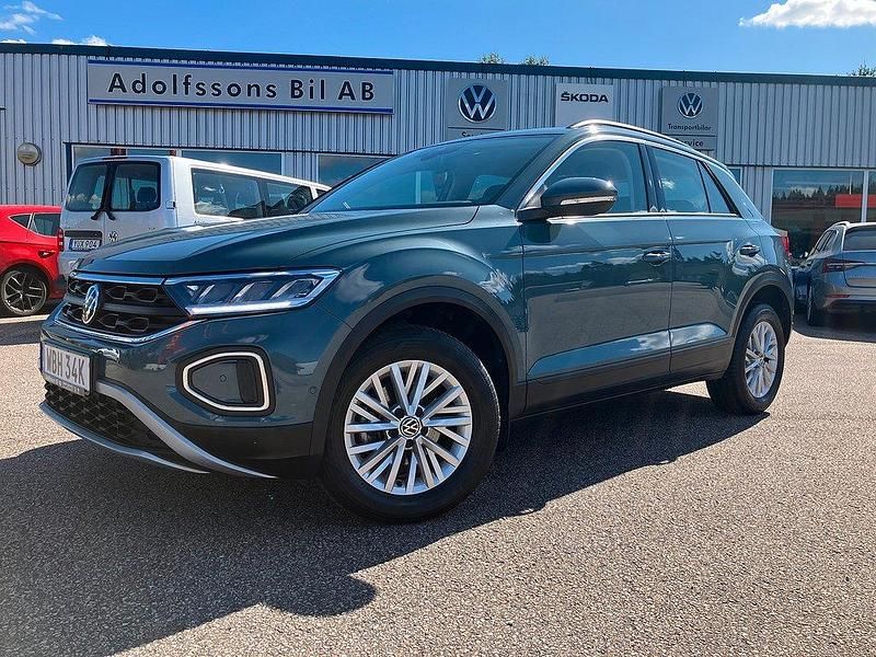 Grå Begagnad 2024 VW T-Roc SUV | 328 000 kr (Dyr) - Bild 1/4