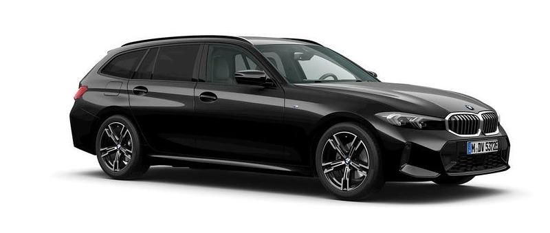 Black sapphire metallic Ny 2025 BMW 330 M Sport Kombi | 615 900 kr - Bild 1/4