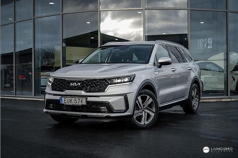 Grå Begagnad 2022 Kia Sorento Advance SUV | 399 800 kr (Bra pris) - Bild 1/4