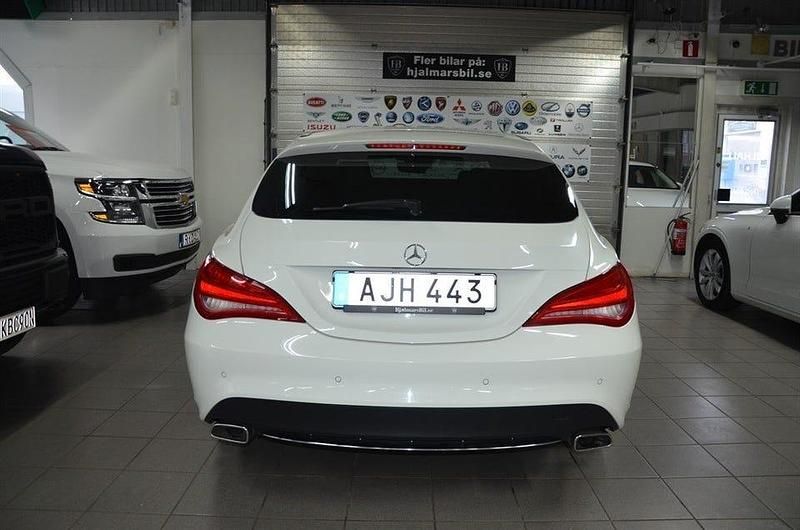 Begagnad Mercedes CLA200 Shooting Brake 136 HK (100 kW) 2015 Vit Kombi