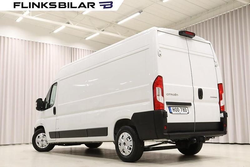 Begagnad Citroën Jumper 140 HK (102 kW) 2024 Vit Minibuss