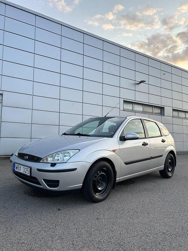 Begagnad Ford Focus 101 HK (74 kW) 2004 Halvkombi