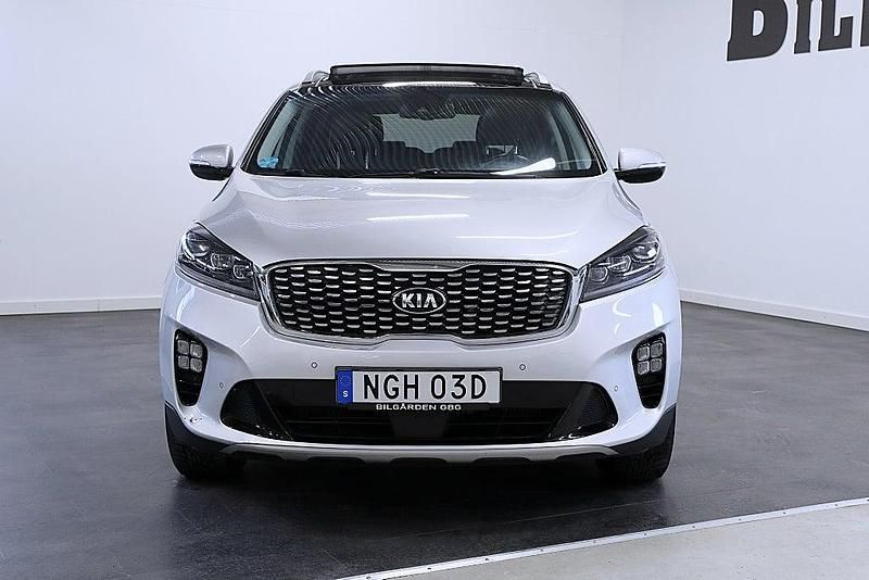 Begagnad Kia Sorento GT-Line 200 HK (147 kW) 2019 Grå SUV
