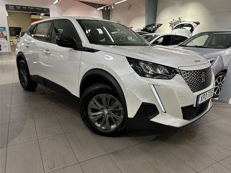 Vit Begagnad 2021 Peugeot e-2008 Active SUV | 189 900 kr (Marknadspris) - Bild 1/4
