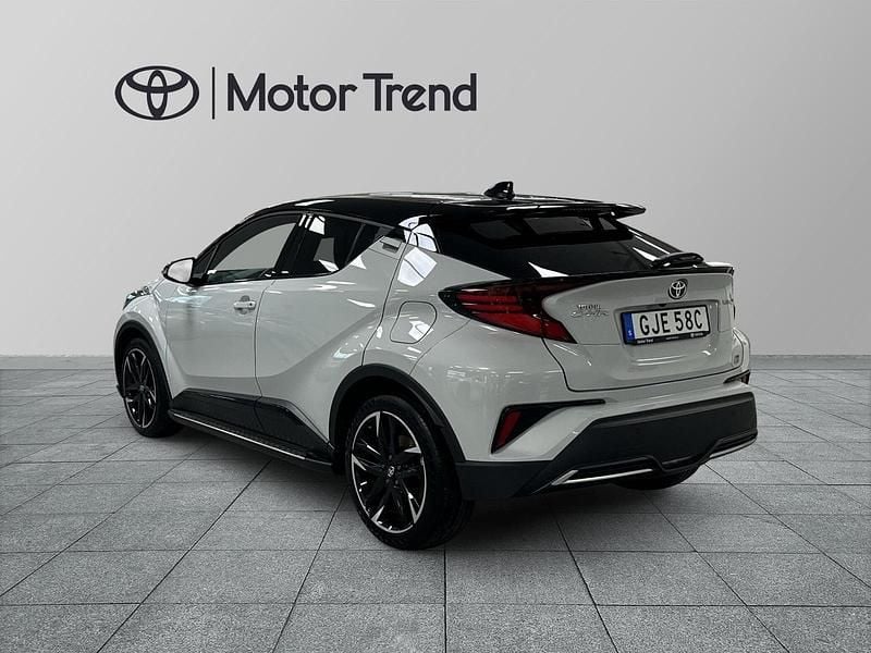 Begagnad Toyota C-HR Sport 186 HK (136 kW) 2023 Grå SUV