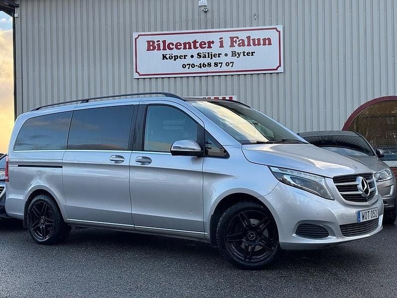 Silver Begagnad 2017 Mercedes V250 Avantgarde Minibuss | 279 900 kr (Marknadspris) - Bild 1/4
