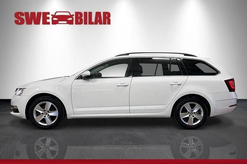 Begagnad Skoda Octavia Ambition 116 HK (85 kW) 2018 Vit Kombi