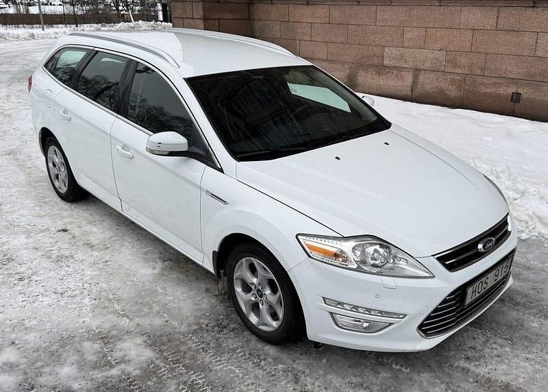 Begagnad Ford Mondeo Business Edition 140 HK (102 kW) 2013 Vit Kombi
