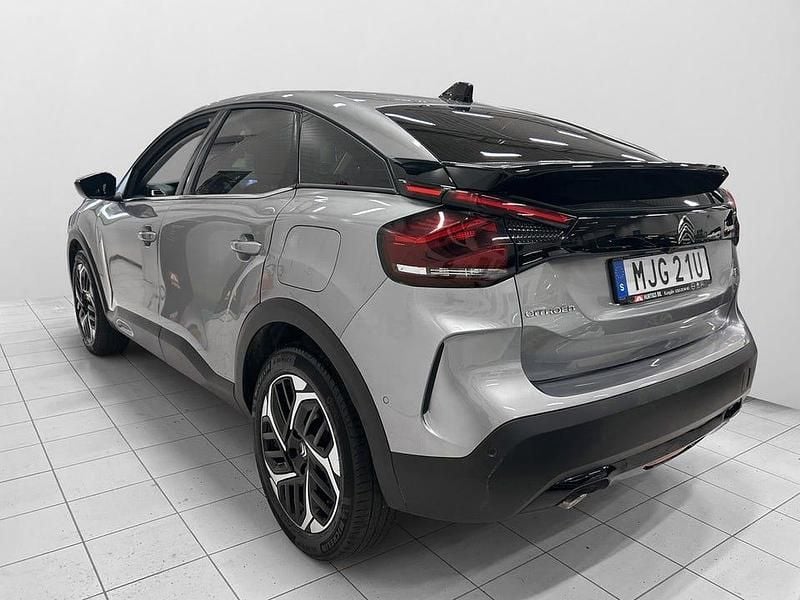 Begagnad Citroën C4 Shine 131 HK (96 kW) 2023 Grå Halvkombi