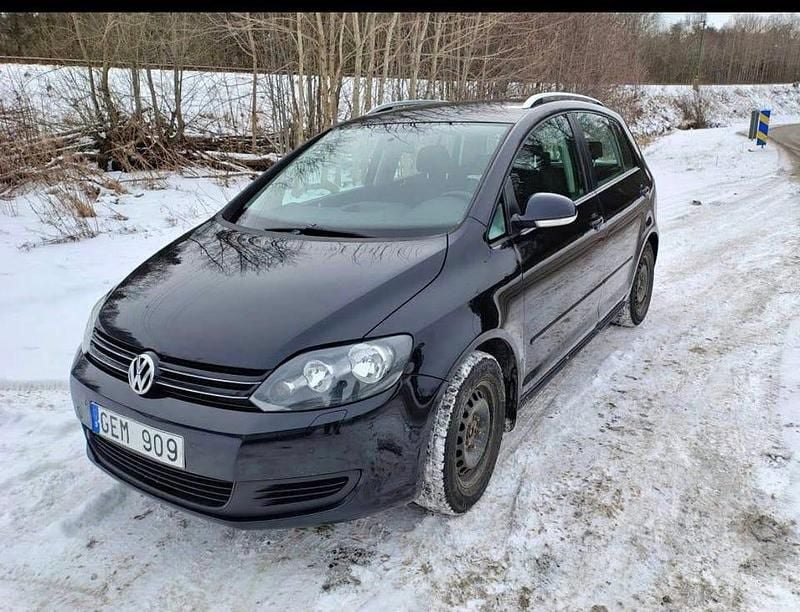 Begagnad VW Golf Plus Cross 122 HK (89 kW) 2012 Minibuss