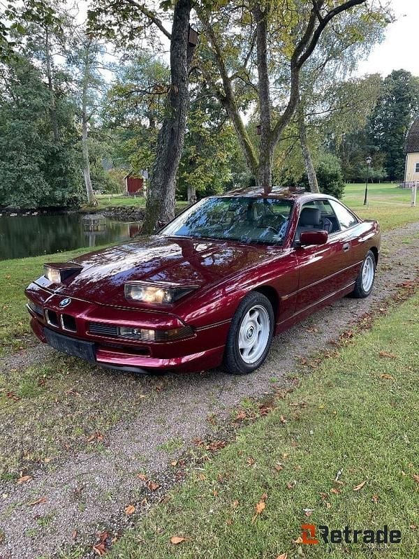 Mörkröd Begagnad 1990 BMW 850 Sportkupé | 1 000 kr - Bild 1/4