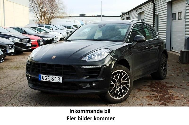 Svart Begagnad 2018 Porsche Macan SUV | 358 900 kr (Lite dyr) - Bild 1/4