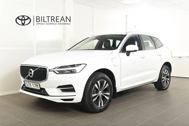 Vit Begagnad 2019 Volvo XC60 Momentum SUV | 379 900 kr (Bra pris) - Bild 1/4