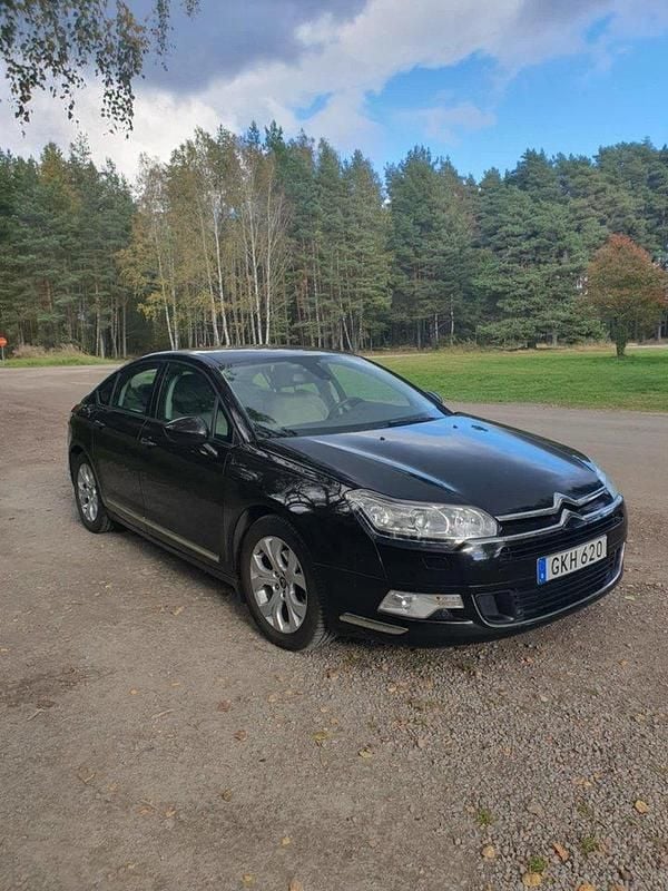 Brun Begagnad 2014 Citroën C5 Sedan | 83 000 kr (Marknadspris) - Bild 1/4