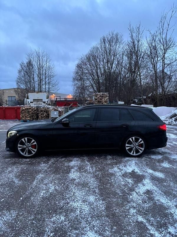 Begagnad Mercedes C300e 306 HK (225 kW) 2021