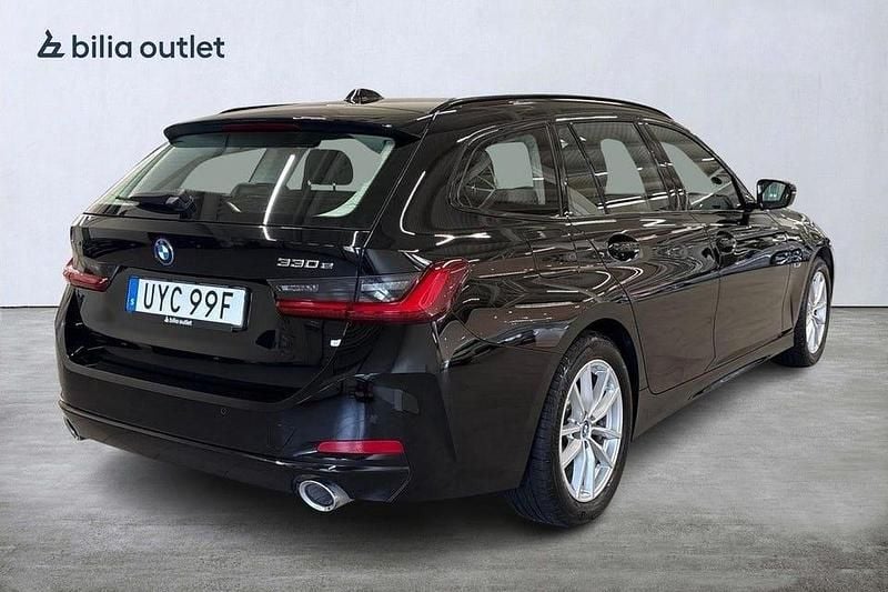 Begagnad BMW 330 292 HK (214 kW) 2023 Svart Kombi