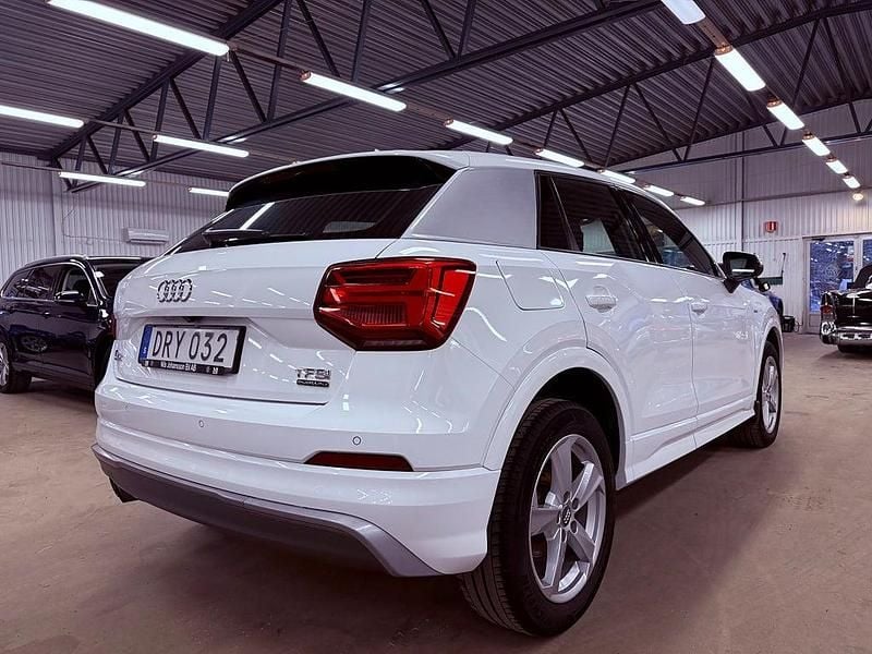 Begagnad Audi Q2 S-Line 190 HK (139 kW) 2018 Vit SUV