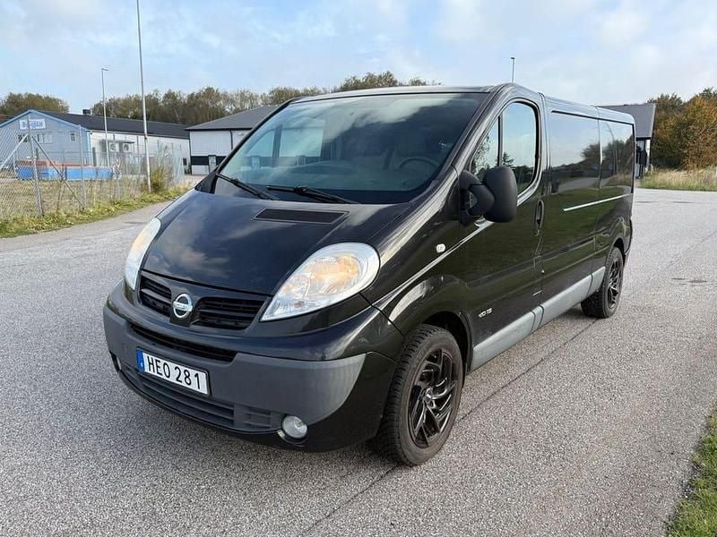 Svart Begagnad 2014 Nissan Primastar Minibuss | 62 900 kr (Bra pris) - Bild 1/4