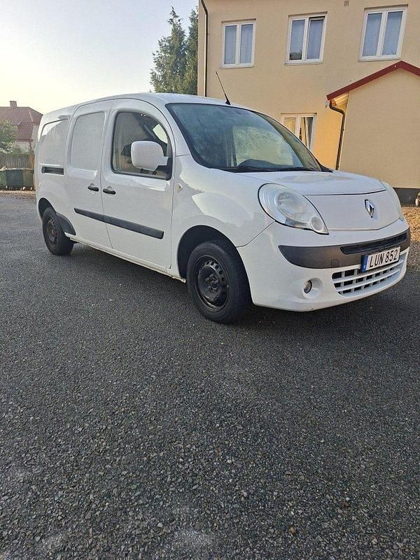 Vit Begagnad 2011 Renault Kangoo Minibuss | 39 000 kr (Marknadspris) - Bild 1/4
