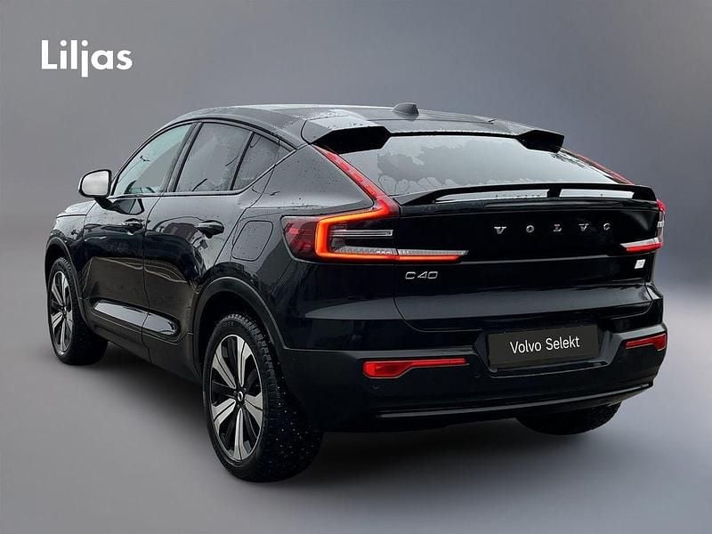 Begagnad Volvo C40 Ultimate 300 kW (408 HK) 2023 Svart SUV