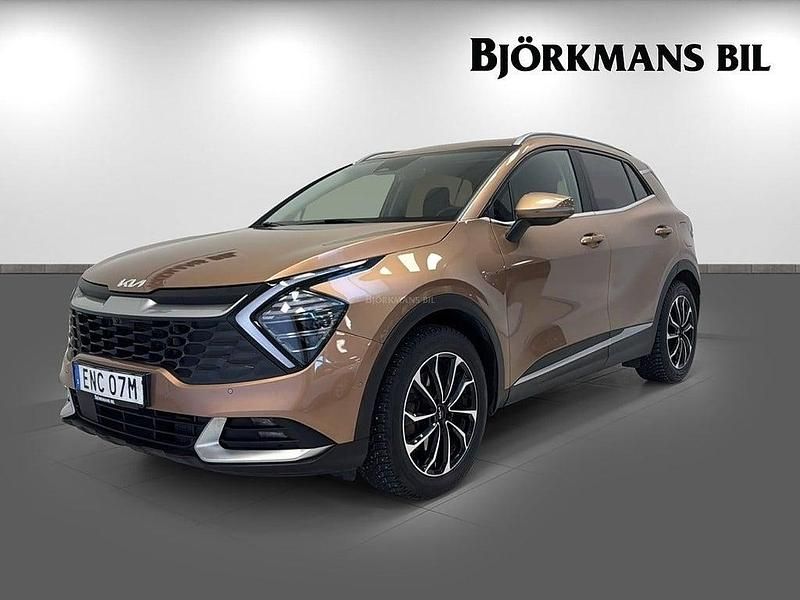 Brun Begagnad 2022 Kia Sportage Advance SUV | 264 900 kr (Marknadspris) - Bild 1/4