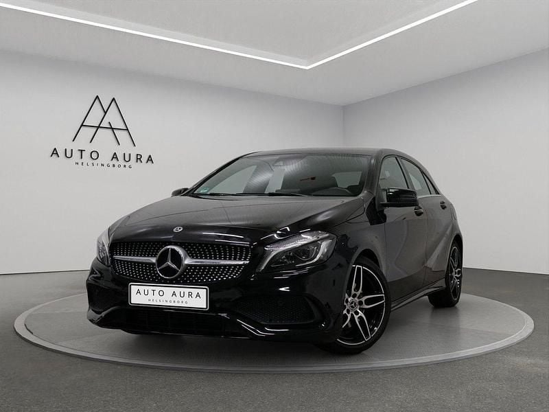Svart Begagnad 2018 Mercedes A180 AMG Halvkombi | 189 900 kr (Marknadspris) - Bild 1/4
