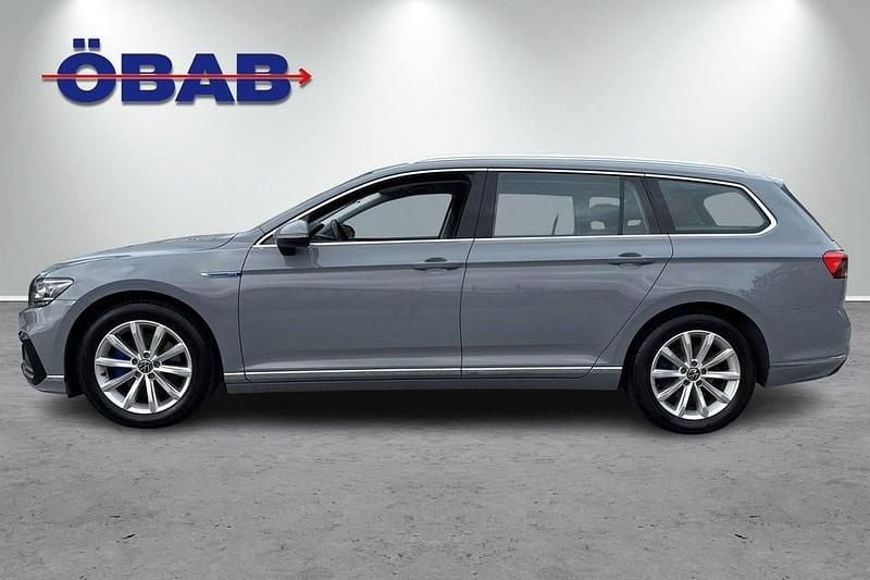 Begagnad VW Passat GTE 218 HK (160 kW) 2022 Grå Kombi