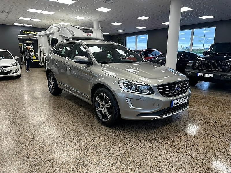 Brun Begagnad 2014 Volvo XC60 Summum SUV | 159 900 kr (Marknadspris) - Bild 1/4