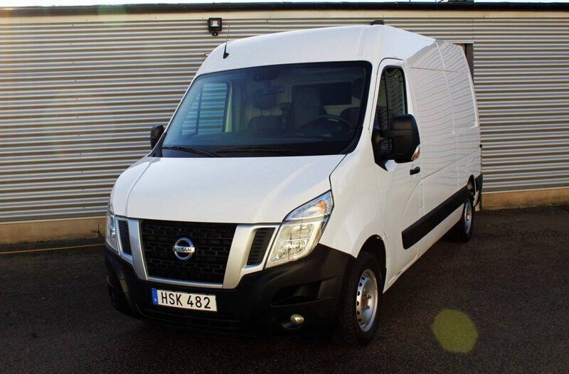 Vit Begagnad 2018 Nissan NV400 Van | 209 900 kr (Lite dyr) - Bild 1/4