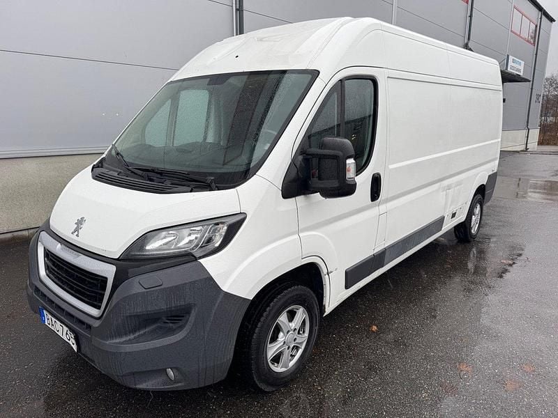 Vit Begagnad 2018 Peugeot Boxer Van | 99 000 kr (Superpris) - Bild 1/4