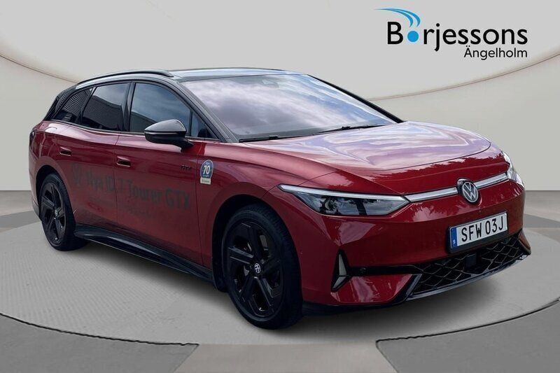 Röd Begagnad 2025 VW ID.7 GTX Sedan | 659 900 kr (Bra pris) - Bild 1/4