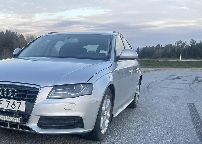 Silver Begagnad 2009 Audi A4 Kombi | 35 000 kr (Dyr) - Bild 1/2