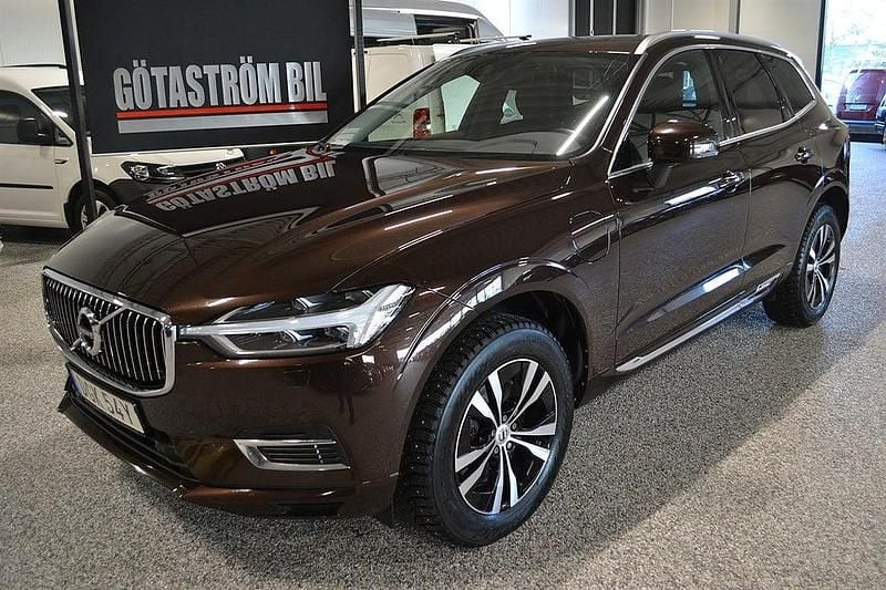 Mörkbrun (brunmetallic metallic) Begagnad 2020 Volvo XC60 Inscription SUV | 319 000 kr (Superpris) - Bild 1/4