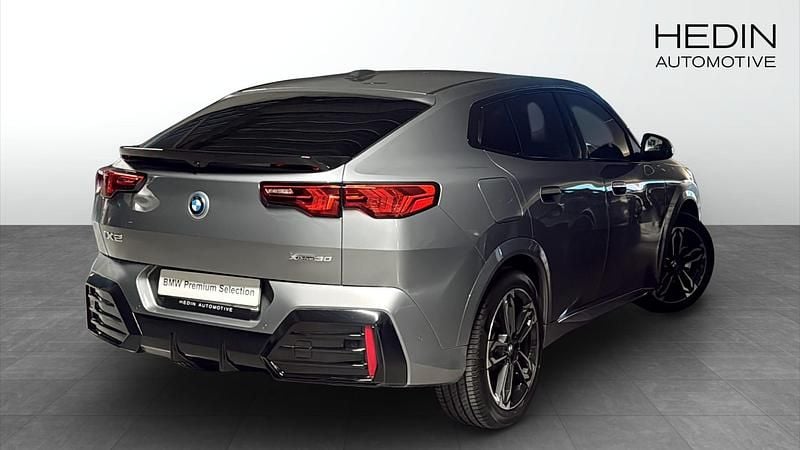 Begagnad BMW iX2 M Sport 230 kW (313 HK) 2026 Grå SUV